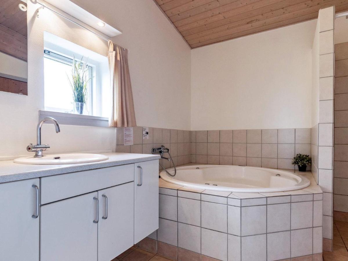 8 Person Holiday Home In Faaborg Exterior photo